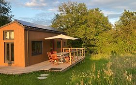 Tiny House Les Jours Heureux Sejour Nature Pres De Dinant Et Des Lacs De L Eau D Heure