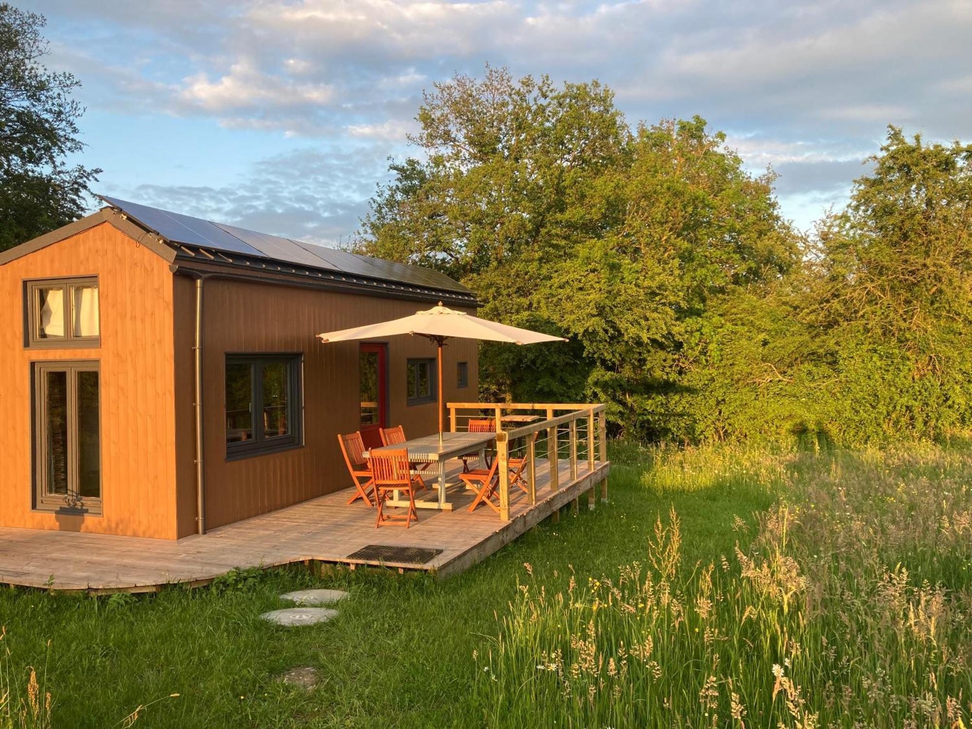 Tiny House Les Jours Heureux Sejour Nature Pres De Dinant Et Des Lacs De L Eau D Heure Villers-le-Gambon Extérieur photo